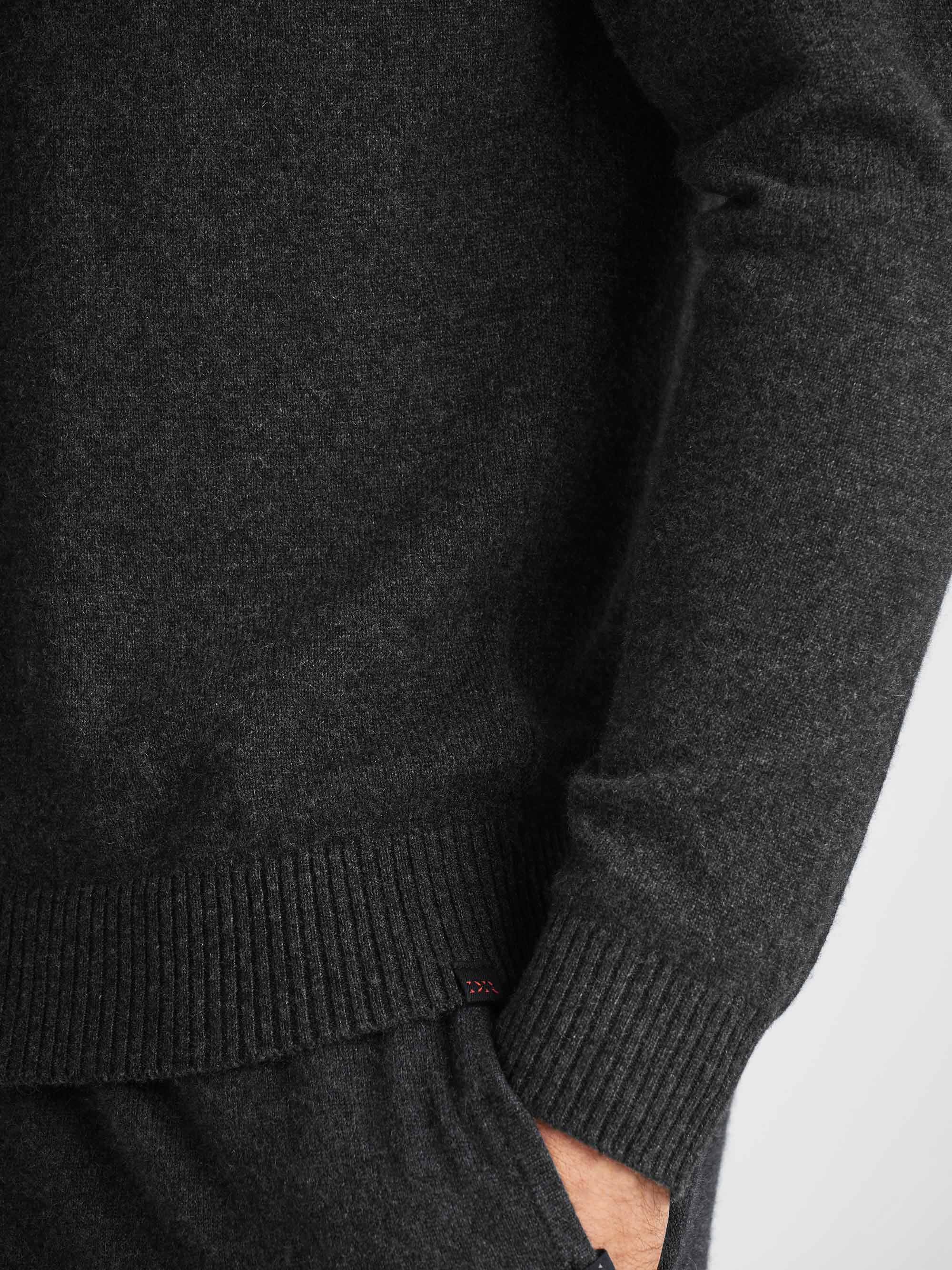 Men's Finley Sweater and Track Pants Cashmere Set Charcoal