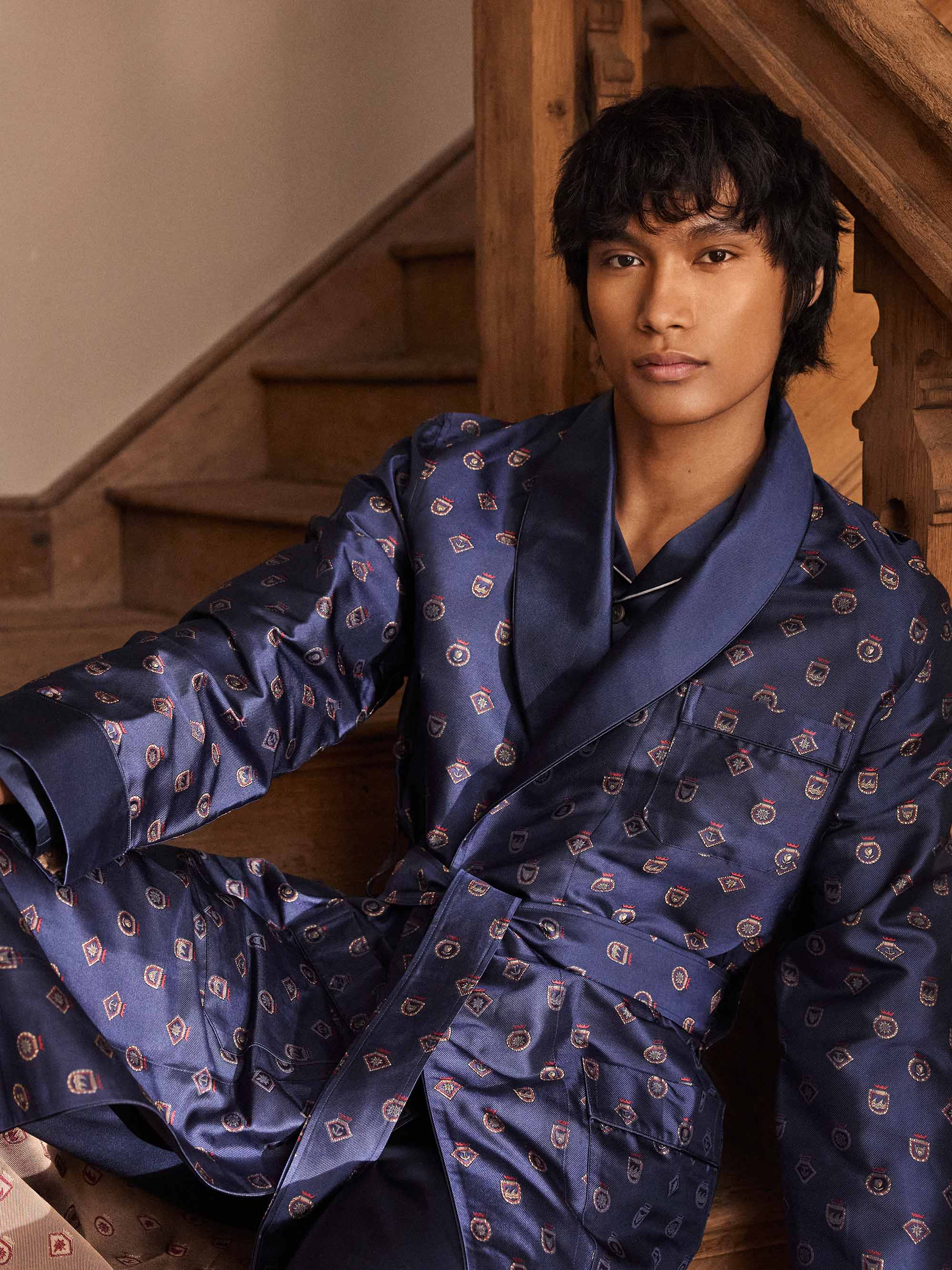 Men's Robe Silk Jacquard Navy Badge Pattern